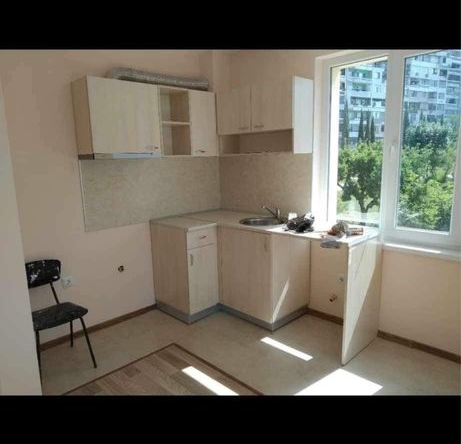 Дава се под наем Двустаен апартамент в Варна, Владислав Варненчик - 50 кв.м за 215 € - Снимка #1