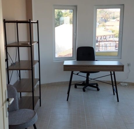 Дава се под наем Офис в Хасково, Център - 28 кв.м за 173.4 € - Снимка #1