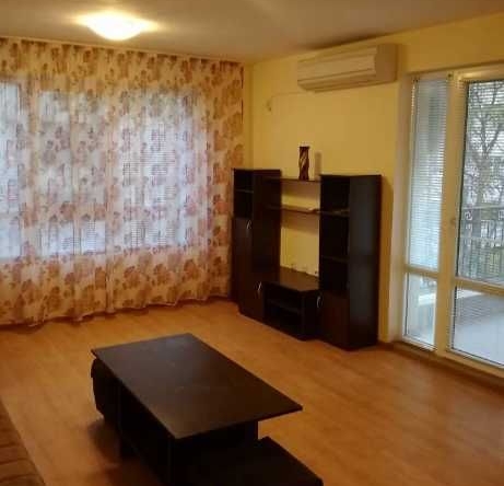 Дава се под наем Двустаен апартамент в Бургас, Център - 65 кв.м за 200 € - Снимка #1