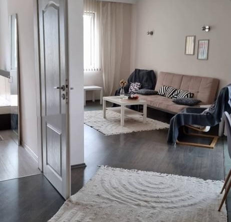 Дава се под наем Тристаен апартамент в София, Докторски паметник - 125 кв.м за 1370 € - Снимка #1