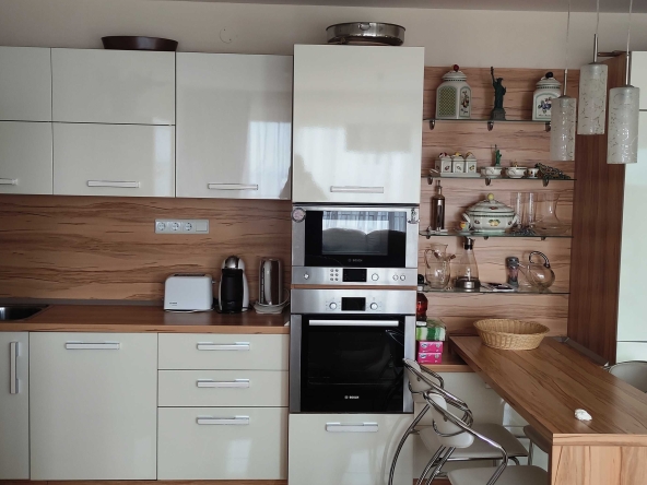 Тристаен апартамент в Свети Влас - 174 кв.м за 1034 €/кв.м - Снимка #1