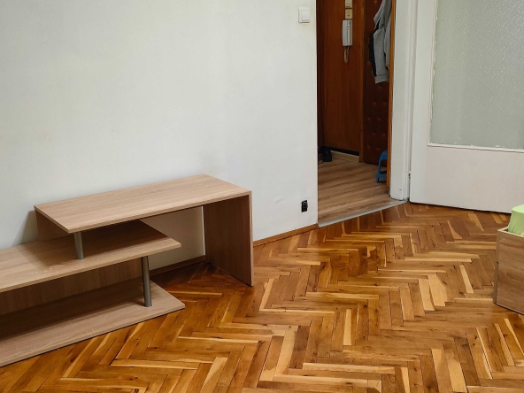 Дава се под наем Едностаен апартамент в София, Връбница 2 - 42 кв.м за 420 € - Снимка #1