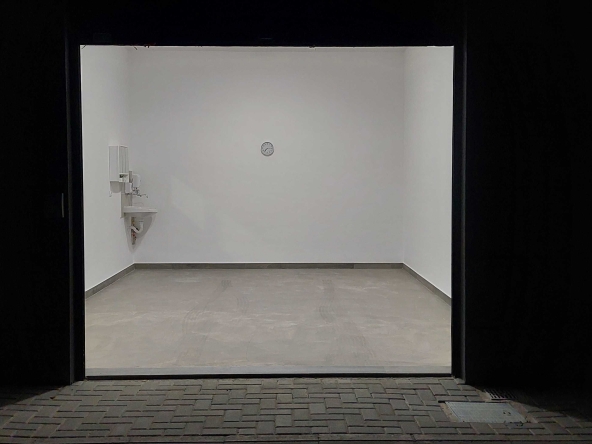 Дава се под наем Гараж / Паркомясто в Асеновград - 23 кв.м за 117.3 € - Снимка #1