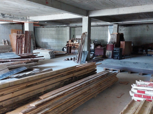 Промишлена сграда в Габрово, Младост - 704 кв.м за 242 €/кв.м - Снимка #1