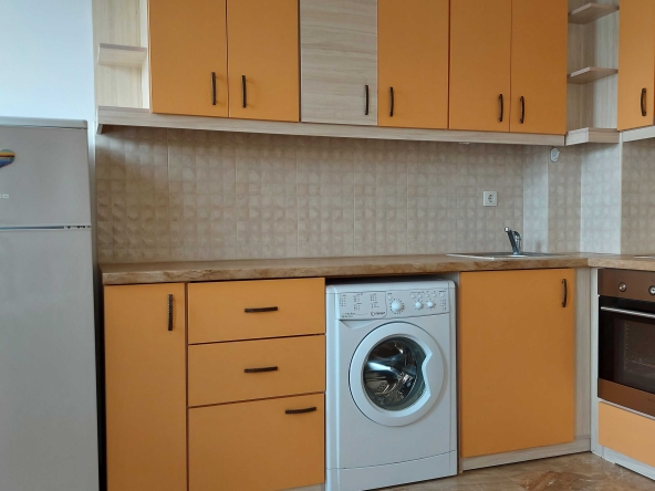 Дава се под наем Едностаен апартамент в Пловдив, Южен - 40 кв.м за 255 € - Снимка #1