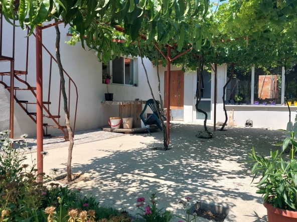 Къща в с. Кукорево, Област Ямбол - 140 кв.м за 1000 €/кв.м - Снимка #1