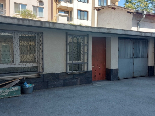 Гараж / Паркомясто в София, Зона Б-5 - 51 кв.м за 1314 €/кв.м - Снимка #1