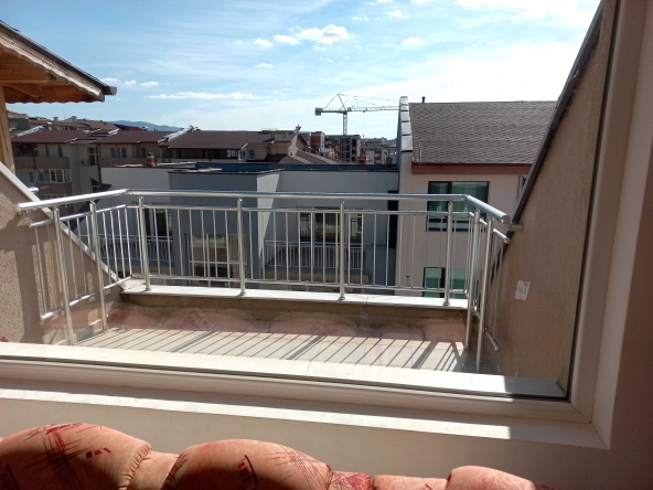 Дава се под наем Тристаен апартамент в Кърджали, Възрожденци - 90 кв.м за 153 € - Снимка #1