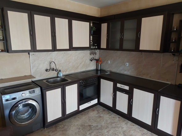 Дава се под наем Тристаен апартамент в София, Център - 65 кв.м за 600 € - Снимка #1