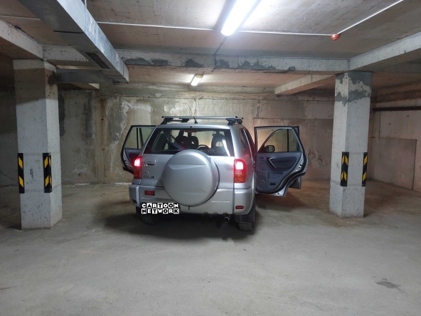 Дава се под наем Гараж / Паркомясто в Варна, Владислав Варненчик - 13 кв.м за 45.9 € - Снимка #1