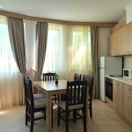 Дава се под наем Двустаен апартамент в Несебър - 108 кв.м за 561 € - Снимка #1