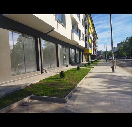 Двустаен апартамент в Търговище, Център - 55 кв.м за 1567 €/кв.м - Снимка #1