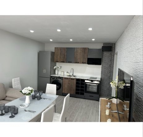 Двустаен апартамент в Перник, Ладовица - 68 кв.м за 2177 €/кв.м - Снимка #1