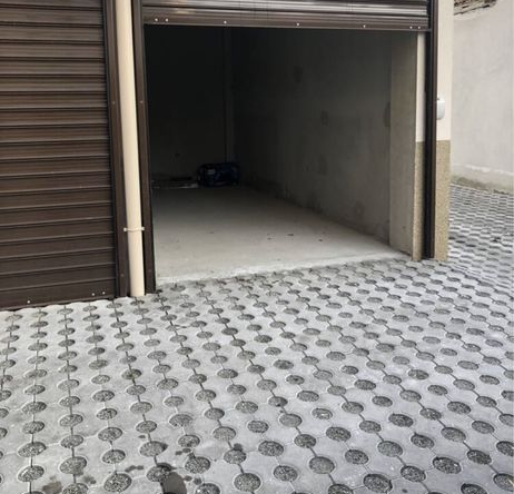 Дава се под наем Гараж / Паркомясто в Бургас, Център - 15 кв.м за 102 € - Снимка #1