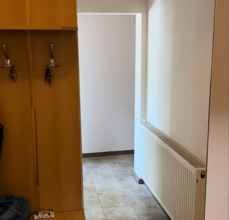 Дава се под наем Тристаен апартамент в Етрополе - 67 кв.м за 178.5 € - Снимка #1