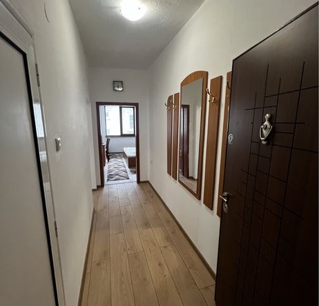 Дава се под наем Тристаен апартамент в Троян - 72 кв.м за 280.5 € - Снимка #1