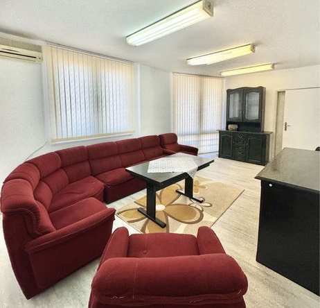 Дава се под наем Двустаен апартамент в Силистра, в.з. Юг - 56 кв.м за 178.5 € - Снимка #1