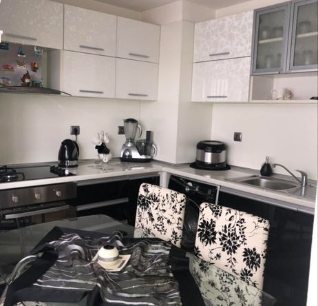 Дава се под наем Тристаен апартамент в Търговище, Малчо Малчев - 68 кв.м за 255 € - Снимка #1