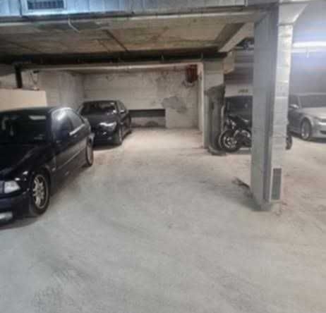 Дава се под наем Гараж / Паркомясто в Варна, Център - 24 кв.м за 26000 € - Снимка #1