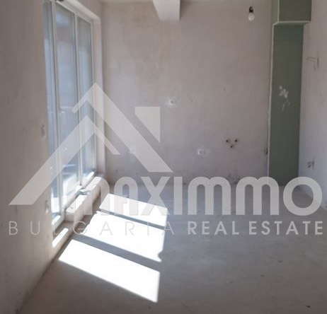 Двустаен апартамент в Варна, Лятно кино Тракия - 42 кв.м за 1336 €/кв.м - Снимка #1