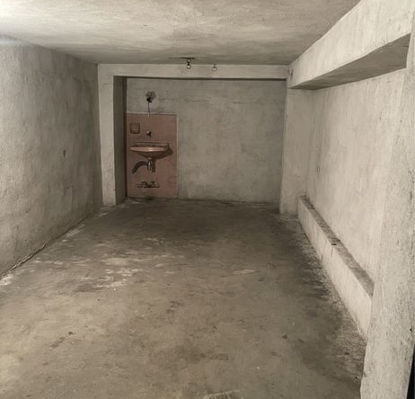 Гараж / Паркомясто в Плевен, Идеален център - 22 кв.м за 1310 €/кв.м - Снимка #1