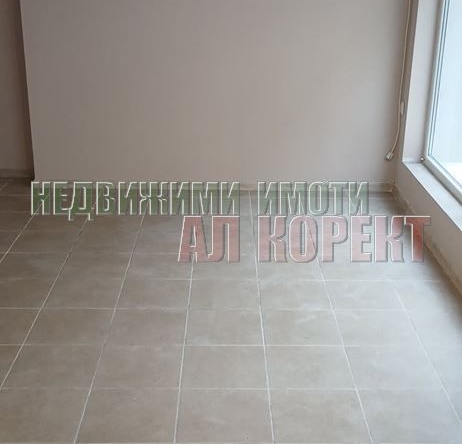 Дава се под наем Магазин в Варна, Колхозен пазар - 27 кв.м за 280.5 € - Снимка #1