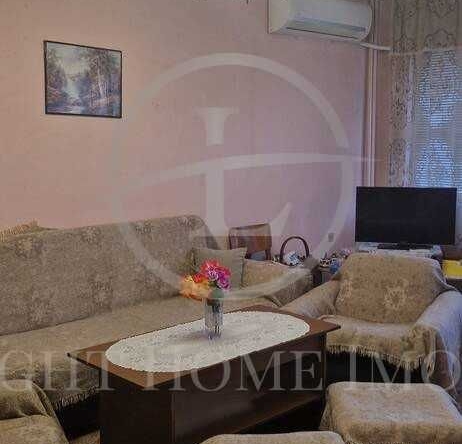 Многостаен апартамент в Пловдив, Център - 130 кв.м за 1962 €/кв.м - Снимка #1