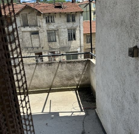 Тристаен апартамент в Благоевград, Вароша - 110 кв.м за 1082 €/кв.м - Снимка #1