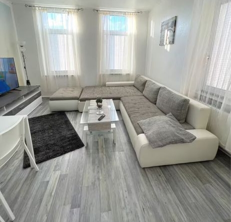 Дава се под наем Двустаен апартамент в София, Младост 1 - 65 кв.м за 484.5 € - Снимка #1