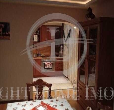 Тристаен апартамент в Пловдив, Изгрев - 135 кв.м за 1112 €/кв.м - Снимка #1
