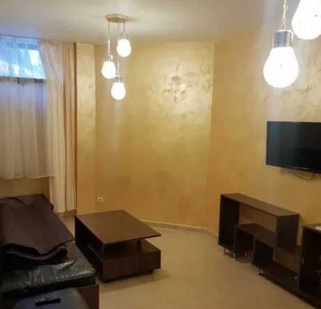 Дава се под наем Едностаен апартамент в Пловдив, Южен - 45 кв.м за 214.2 € - Снимка #1