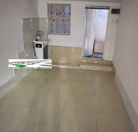 Дава се под наем Магазин в Пловдив, Център - 14 кв.м за 139.23 € - Снимка #1