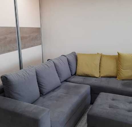 Дава се под наем Двустаен апартамент в Бургас, Меден рудник - зона А - 76 кв.м за 175 € - Снимка #1