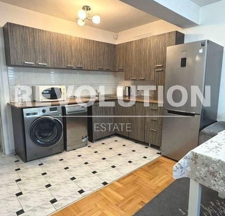 Дава се под наем Двустаен апартамент в Варна, Окръжна болница - 60 кв.м за 448.8 € - Снимка #1