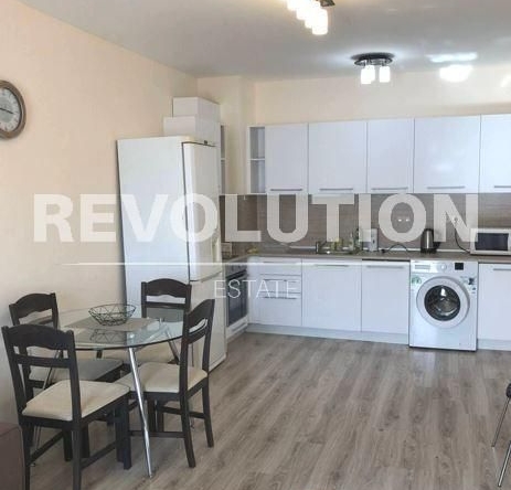 Дава се под наем Двустаен апартамент в Варна, Аспарухово - 65 кв.м за 548.25 € - Снимка #1
