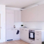 Дава се под наем Двустаен апартамент в Пловдив, Остромила - 60 кв.м за 306 € - Снимка #1