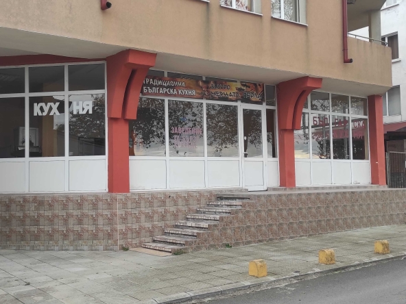 Дава се под наем Заведение в Черноморец - 200 кв.м за 10200 € - Снимка #1