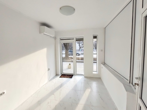 Дава се под наем Магазин в Варна, ХЕИ - 20 кв.м за 280 € - Снимка #1