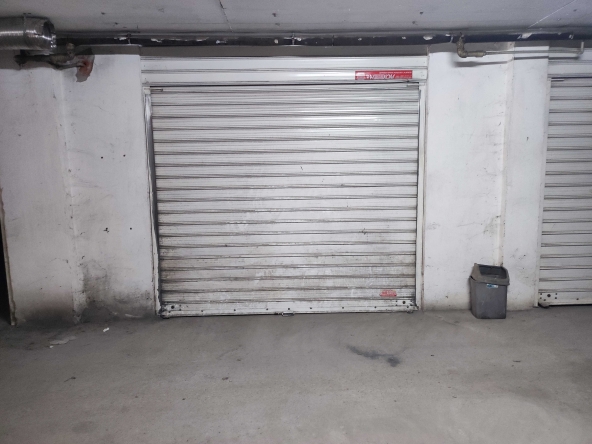 Дава се под наем Гараж / Паркомясто в Велико Търново, Център - 24 кв.м за 79.56 € - Снимка #1