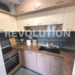 Дава се под наем Четиристаен апартамент в Варна, ВИНС - 100 кв.м за 750 € - Снимка #1