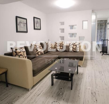 Дава се под наем Двустаен апартамент в Варна, Автогара - 55 кв.м за 370 € - Снимка #1