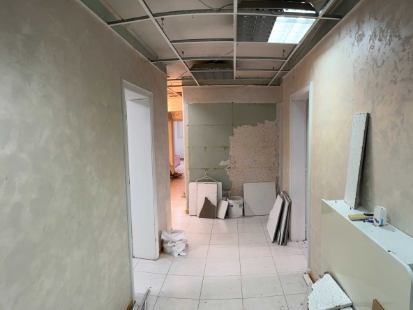 Дава се под наем Офис в София, Младост 1 - 130 кв.м за 1196.97 € - Снимка #1