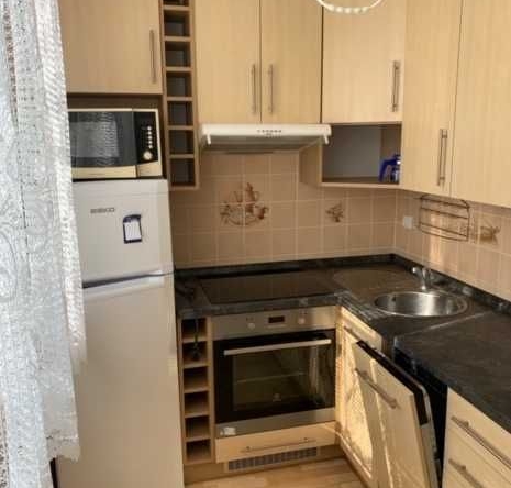 Дава се под наем Двустаен апартамент в Пловдив, Кючук Париж - 64 кв.м за 150 € - Снимка #1