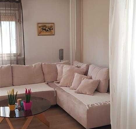 Дава се под наем Двустаен апартамент в София, Център - 63 кв.м за 561 € - Снимка #1