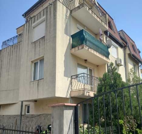 Дава се под наем Двустаен апартамент в с. Тънково, Област Бургас - 70 кв.м за 331.5 € - Снимка #1