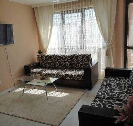 Дава се под наем Тристаен апартамент в Бургас, Изгрев - 92 кв.м за 714 € - Снимка #1