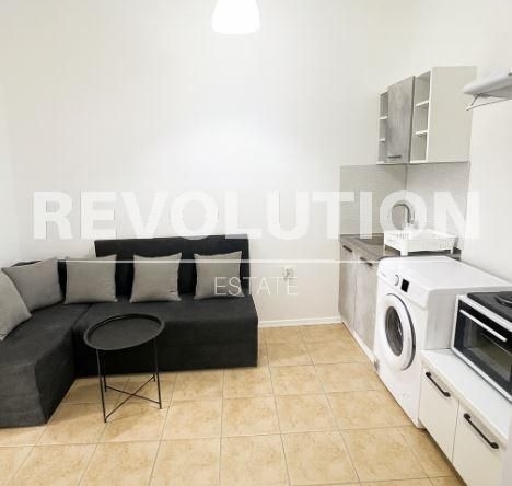 Дава се под наем Двустаен апартамент в Варна, Погреби - 58 кв.м за 325 € - Снимка #1