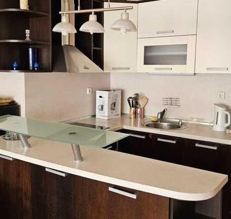 Дава се под наем Тристаен апартамент в София, Изток - 120 кв.м за 999 € - Снимка #1