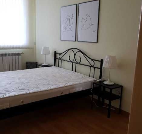 Дава се под наем Двустаен апартамент в София, Център - 58 кв.м за 373.83 € - Снимка #1