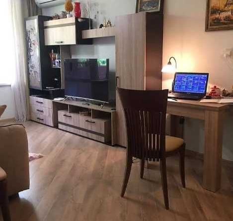 Дава се под наем Двустаен апартамент в Бургас, Зорница - 68 кв.м за 225 € - Снимка #1